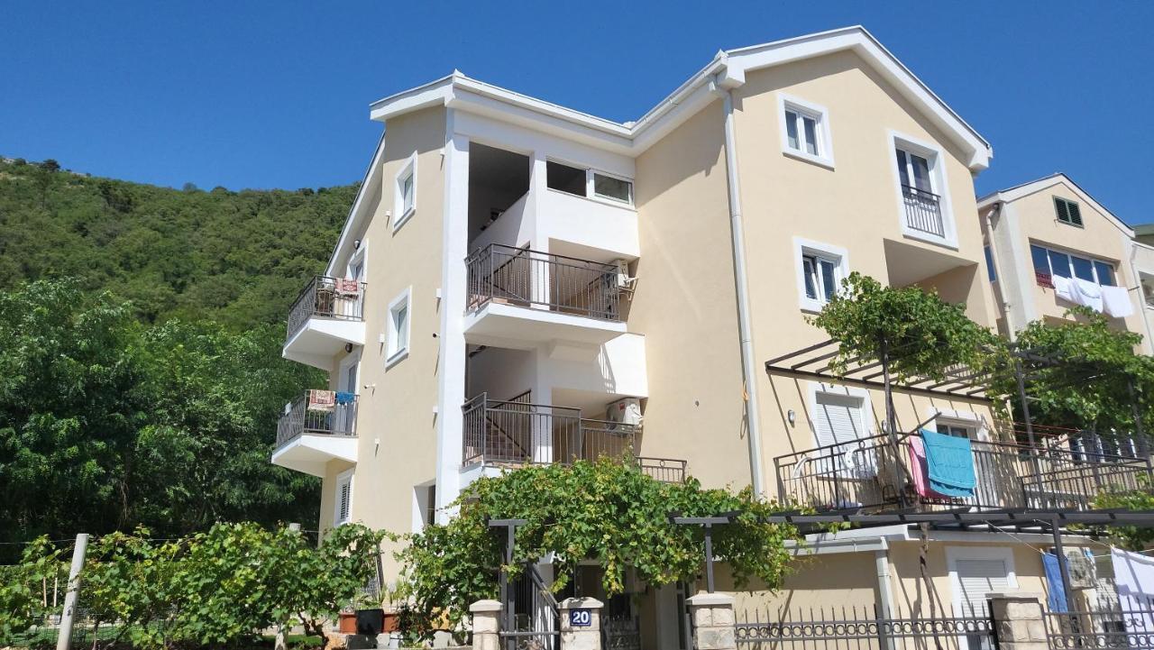 Apartmani Mia Sorajic Petrovac エクステリア 写真