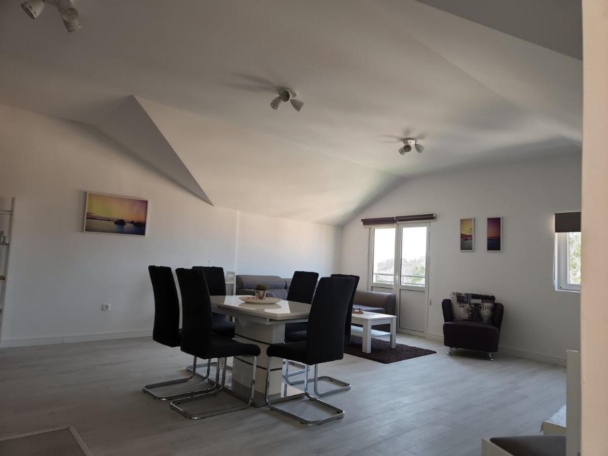 Apartmani Mia Sorajic Petrovac エクステリア 写真