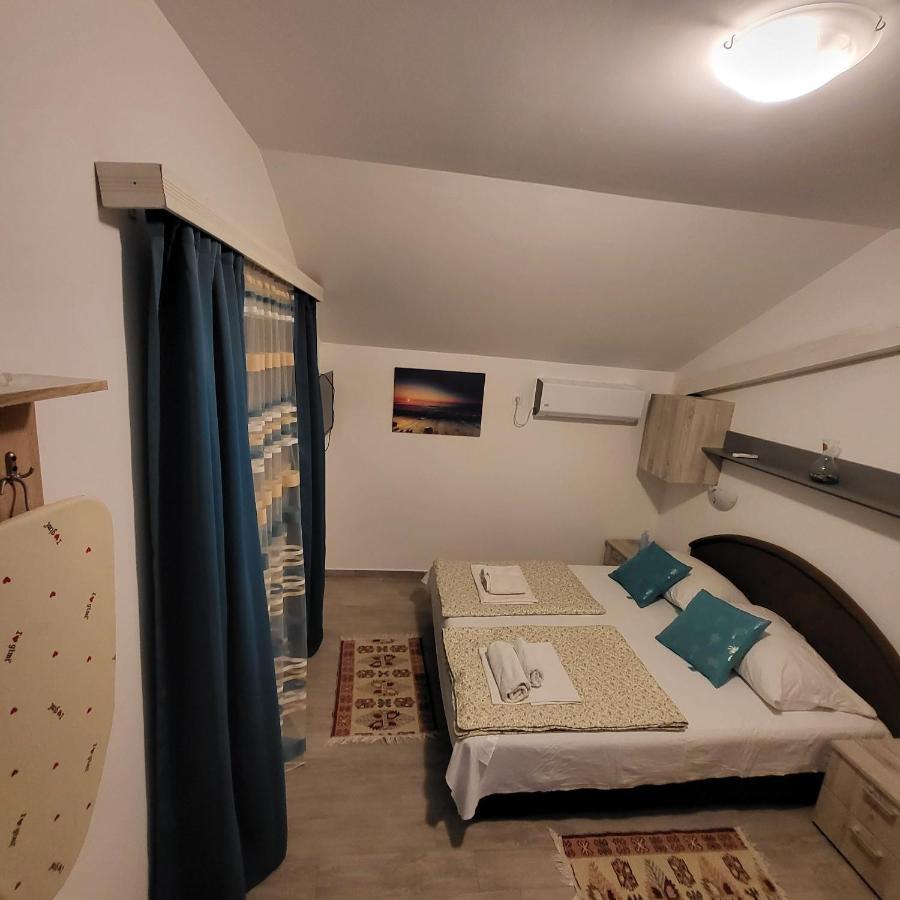 Apartmani Mia Sorajic Petrovac エクステリア 写真