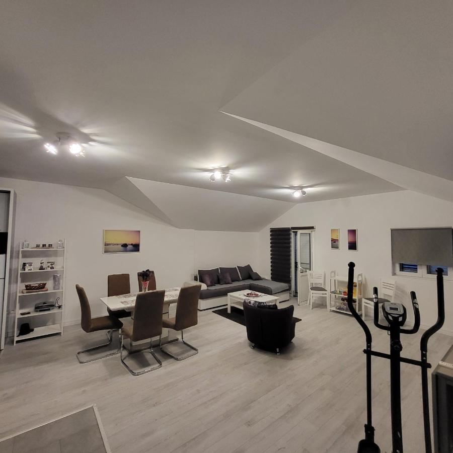 Apartmani Mia Sorajic Petrovac エクステリア 写真