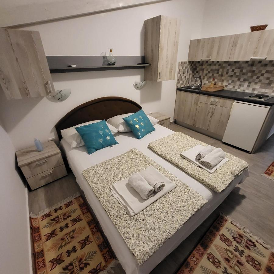 Apartmani Mia Sorajic Petrovac エクステリア 写真